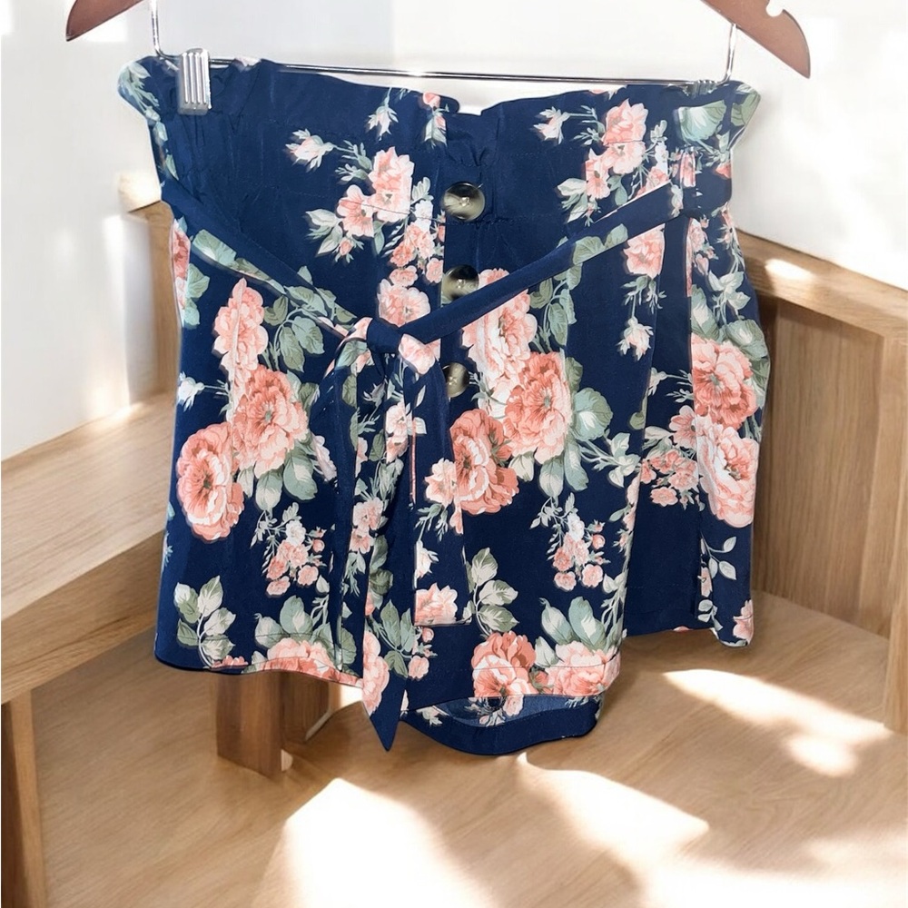 Floral Navy Women's Shorts